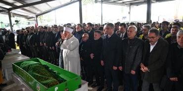 ak-parti-adana-il-baskani-daglinin-annesinin-cenazesi-defnedildi-9lScflhb.jpg