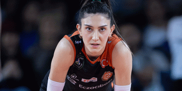 eczacibasinda-yaprak-erkekten-vakifbank-mesaji-isimizin-kolay-olmadiginin-farkindayiz-Xpp7dUdm.jpg