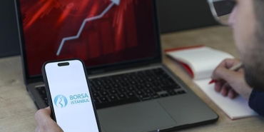istanbuldaki-borsa-yatirimcilarinin-toplam-portfoy-degeri-4-trilyon-lirayi-asti-RQtDLxN2.jpg
